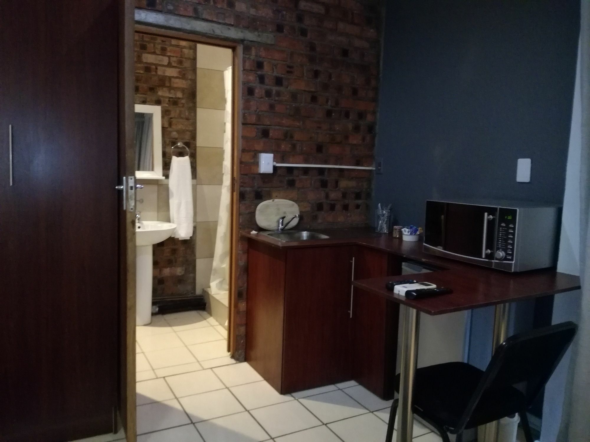 21 On Coetzee Guest House Bloemfontein Buitenkant foto